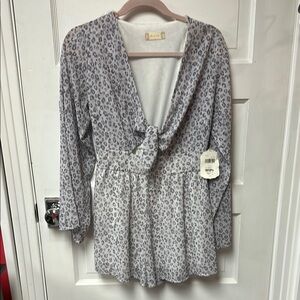 Altar'd State Gray Leopard Print romper. Women’s size S